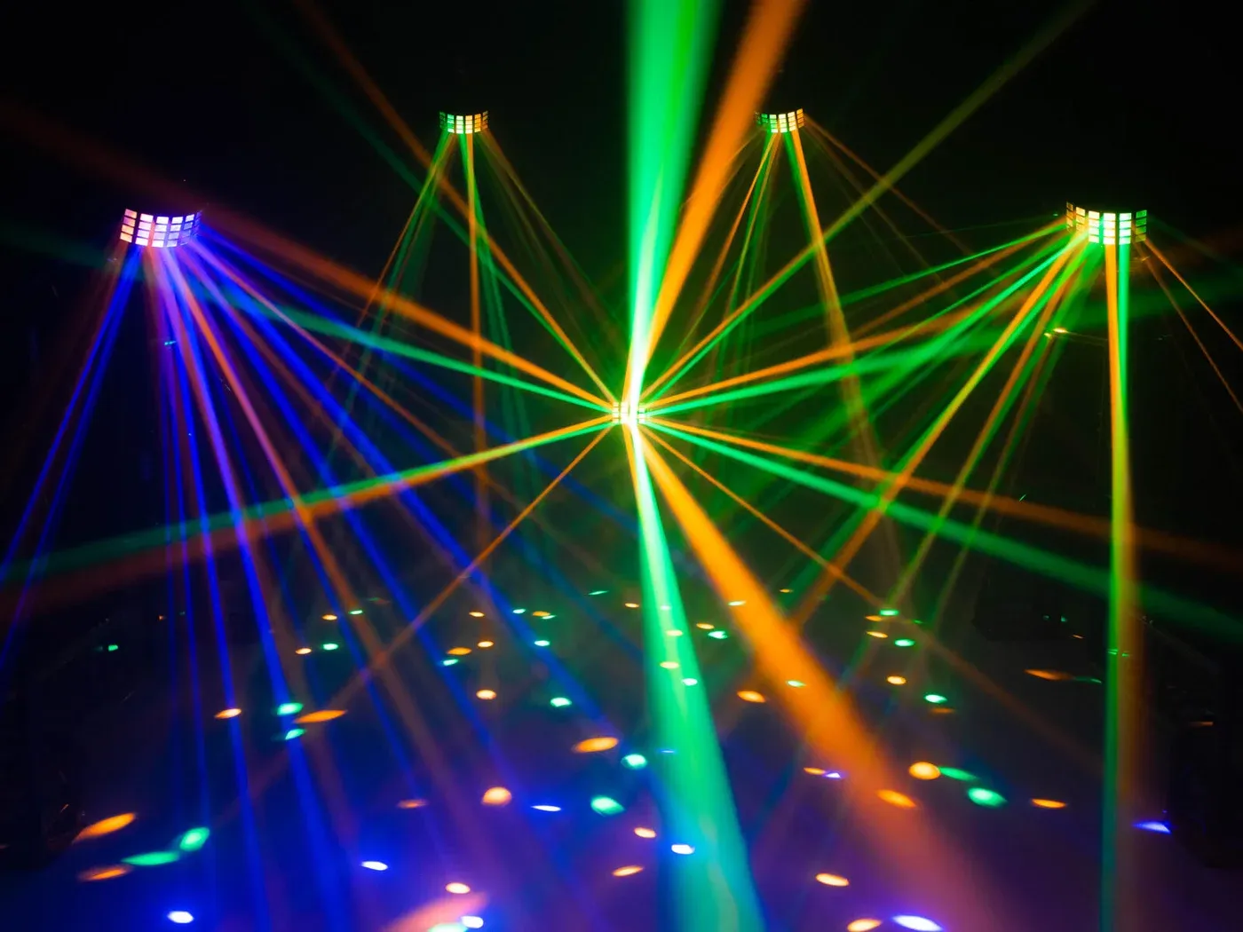 Eurolite LED D-2000 Strahleneffekt – Extrem lichtstarker Derby mit 5 × 10W LEDs (RGBAW), DMX, Musiksteuerung und IR-Fernbedienung - füllt auch große Räume mit Strahlen mieten – Bild 5